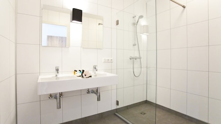 Badezimmer - EuroParcs De Hooge Veluwe