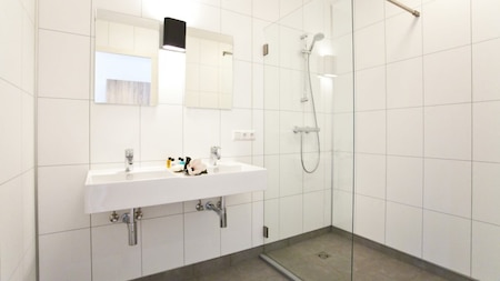 Badezimmer - EuroParcs De Hooge Veluwe