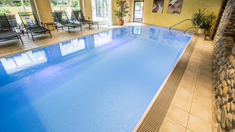 Binnenzwembad - Hotel Ortners Eschenhof