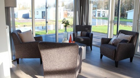 Wohnzimmer - EuroParcs Poort van Zeeland