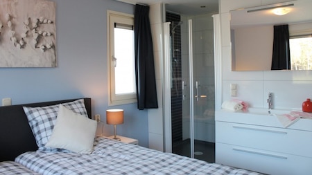 Schlafzimmer - EuroParcs Poort van Zeeland