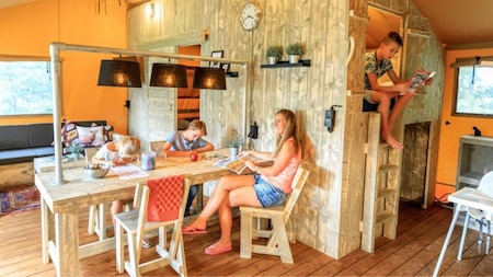 Wohnzimmer - EuroParcs Zilverstrand