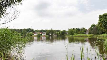 Auf dem Wasser - Bungalowpark Emslandermeer