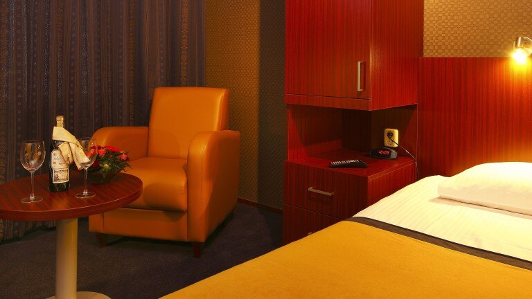 Komfortzimmer mit Bett – Brouwhotel Parkzicht