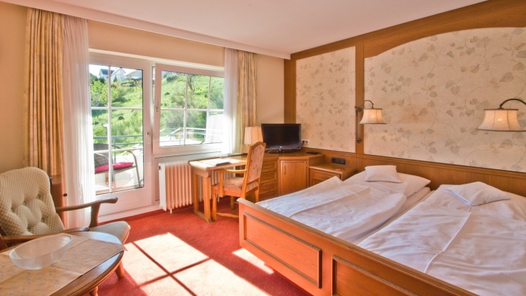 Doppelzimmer mit Balkon – Hotel Hanses Bräutigam