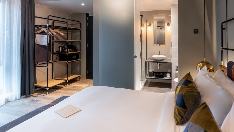 Klassisches Zweibettzimmer (Doppelzimmer) – Four Elements Hotel Amsterdam