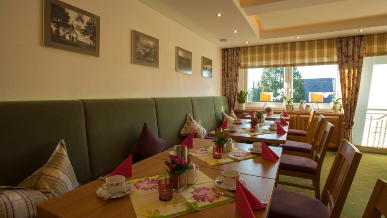 Ontbijtruimte - Hotel Haus Andrea