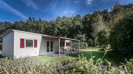 Buitenaanzicht - Vakantiepark de Luttenberg Buitenaanzicht - Vakantiepark de Luttenberg