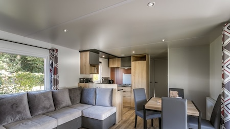 Woonkamer - Vakantiepark de Luttenberg Woonkamer - Vakantiepark de Luttenberg