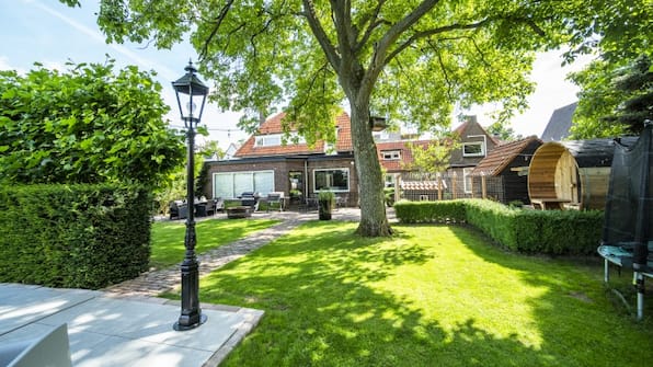 Tuin - Hush Bed and Breakfast