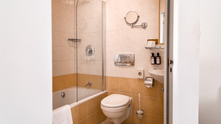 Komfort Plus Zimmer – Ambassador City Centre Hotel