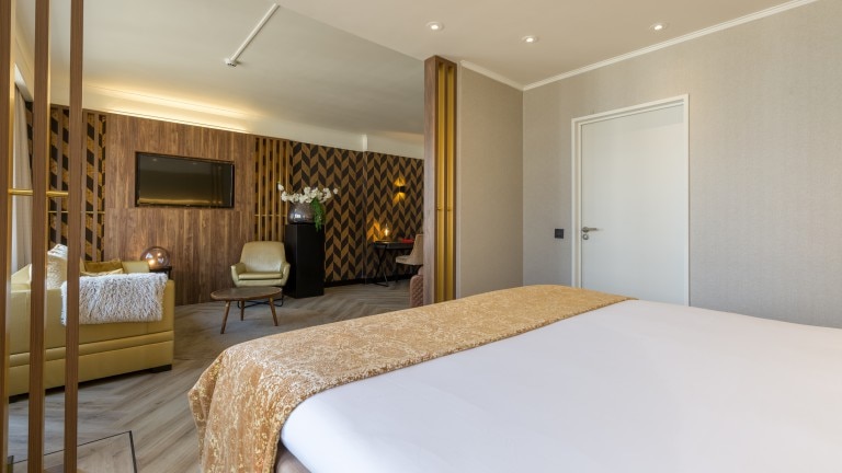 Suite – Leonardo Hotel Antwerpen The Plaza