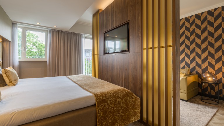 Deluxe room double bed - Leonardo Hotel Antwerp The Plaza