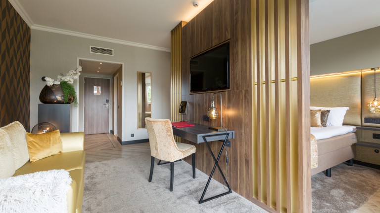 Deluxe room double bed - Leonardo Hotel Antwerp The Plaza
