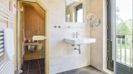 Badkamer - Landal Berger Duinen Badkamer - Landal Berger Duinen