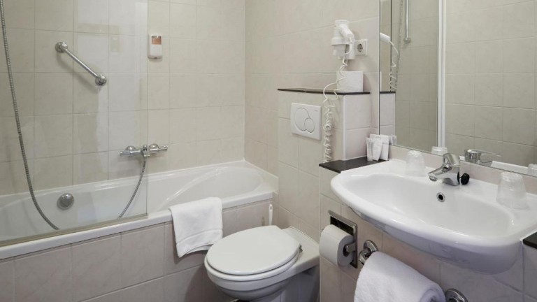 Standardzimmer - Hotel Mastbosch Breda