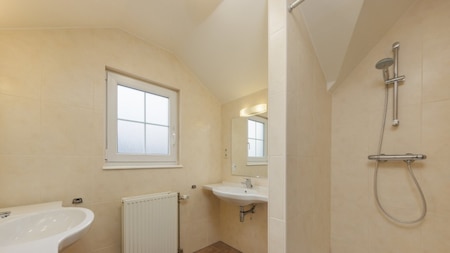 Badkamer - Roompot Ferienresort Cochem Badkamer - Roompot Ferienresort Cochem