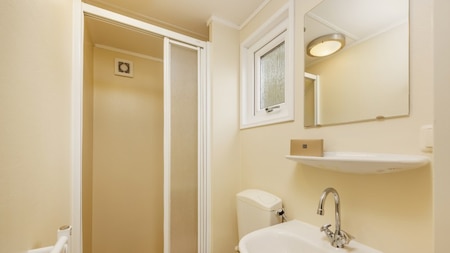 Badezimmer - Roompot Vakantiepark Hunzedal