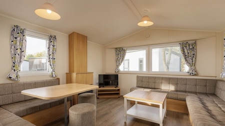 Wohnzimmer - Roompot Vakantiepark Hunzedal