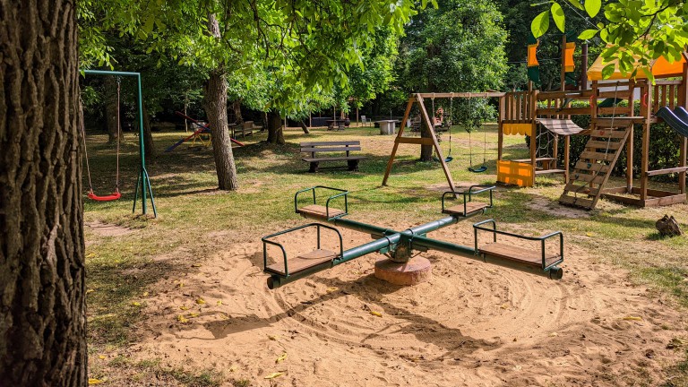 Kinderspeelplaats - Hotel und Weingut Karlsmühle