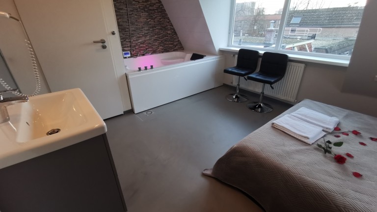 Compacte wellness suite - Hotel Chao NL