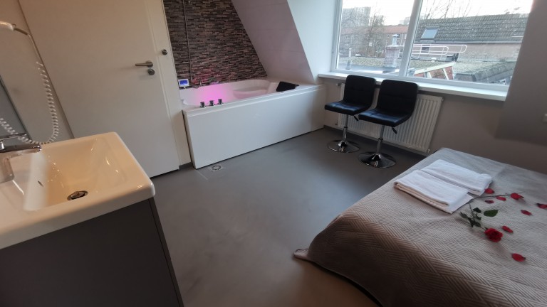 Compacte wellness suite - Hotel Chao NL