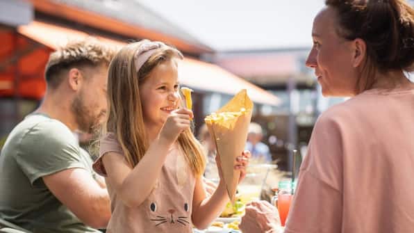 Terras - Roompot Vakantiepark De Katjeskelder Terras - Roompot Vakantiepark De Katjeskelder