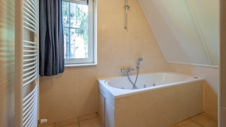 Badezimmer - Roompot Vakantiepark De Katjeskelder