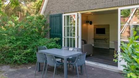 Terrasse - Roompot Vakantiepark De Katjeskelder