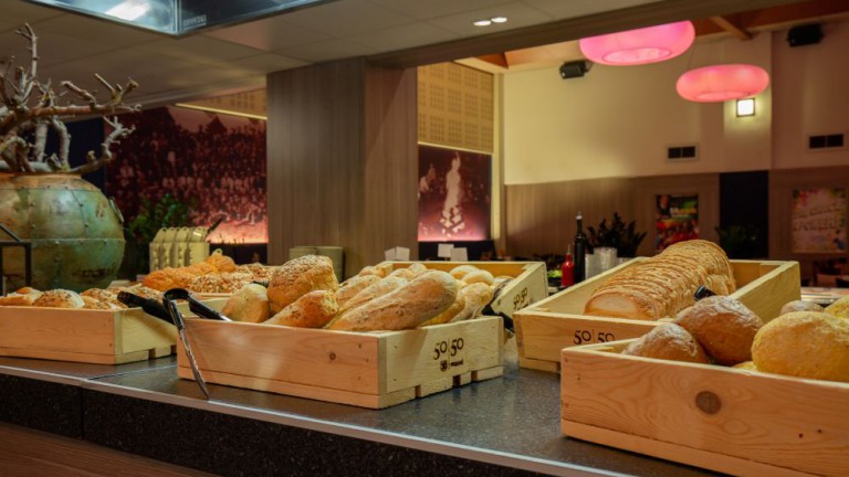 Ontbijtbuffet - 50|50 Hotel Belmont