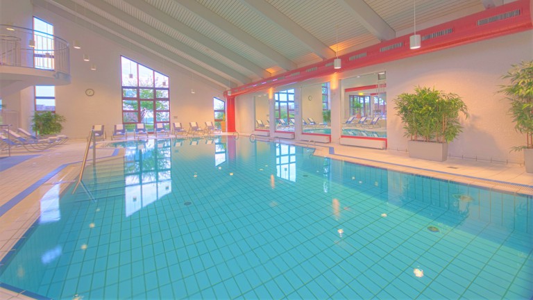 Zwembad- TW Hotel Kranichhöhe