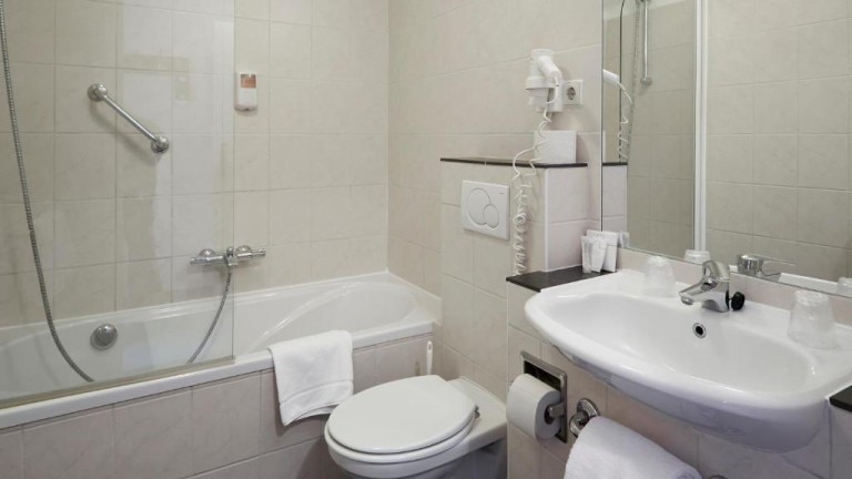 Badkamer - Hotel Mastbosch Breda