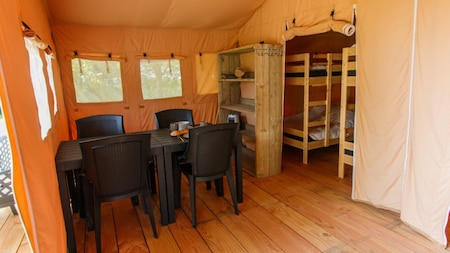 Innen - Vodatent Camping Sretanwolf