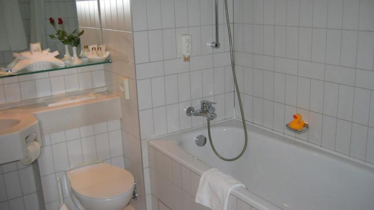 Badkamer - Wyndham Garden Düsseldorf Mettmann