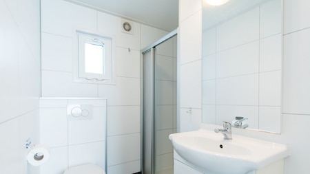 Badezimmer - Roompot Vakantiepark Boomhiemke