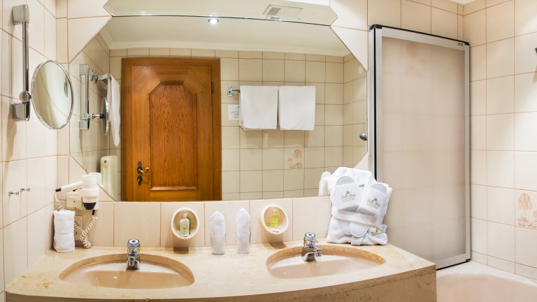 Schlossalm – Sonnenhotel zum Stern