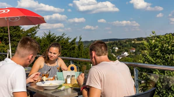 Terras - Roompot Eifelpark Kronenburger See