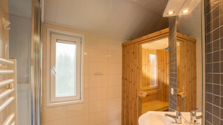 Badezimmer - Roompot Recreatiepark de Tolplas