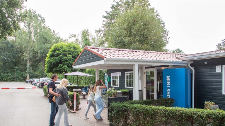 Rezeption TopParken Recreatiepark de Wielerbaan