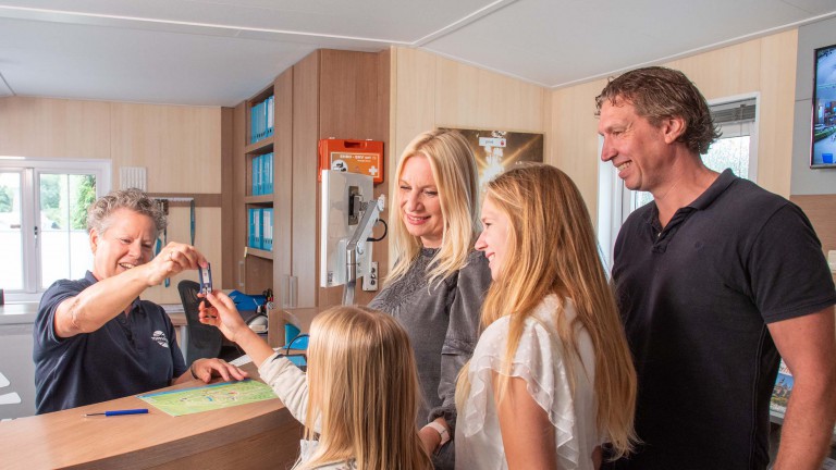 Rezeption - TopParken Recreatiepark de Wielerbaan