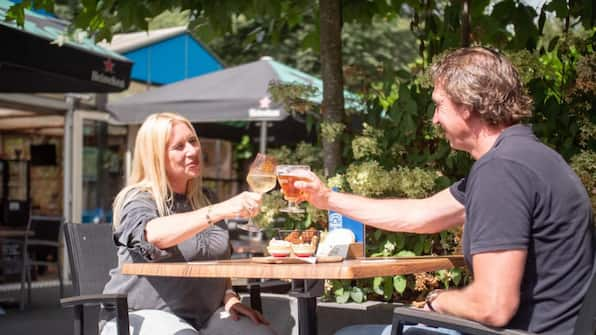 Terras - TopParken Recreatiepark de Wielerbaan