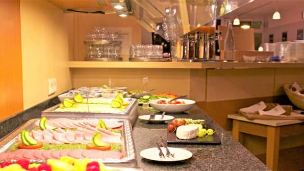 Ontbijtbuffet - Petul Hotel An der Zeche