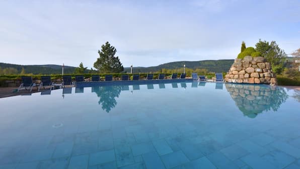 Buitenzwembad - Hotel Vier Jahreszeiten am Schluchsee