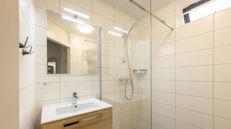 Badezimmer - Roompot Vakantiepark Weerterbergen