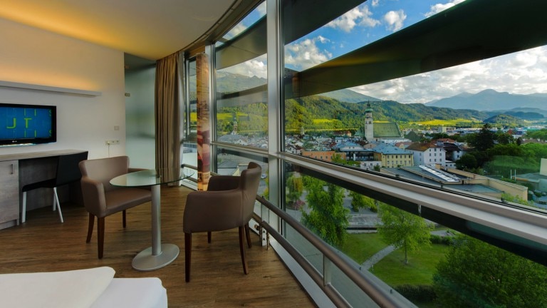 Glasturm – Parkhotel Hall