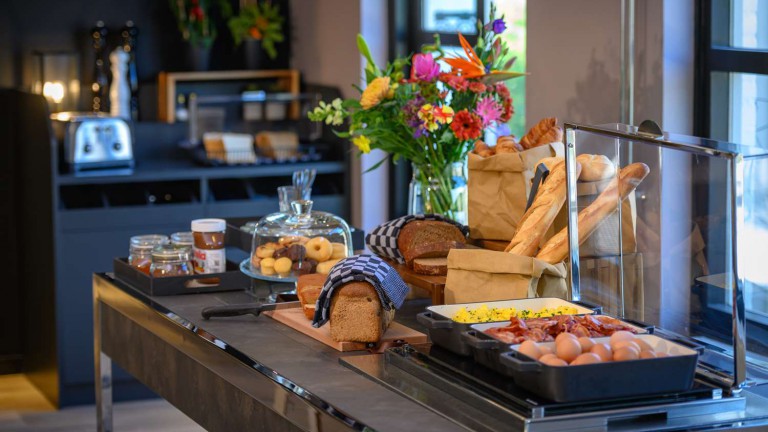Ontbijtbuffet - Campanile Hotel Eindhoven