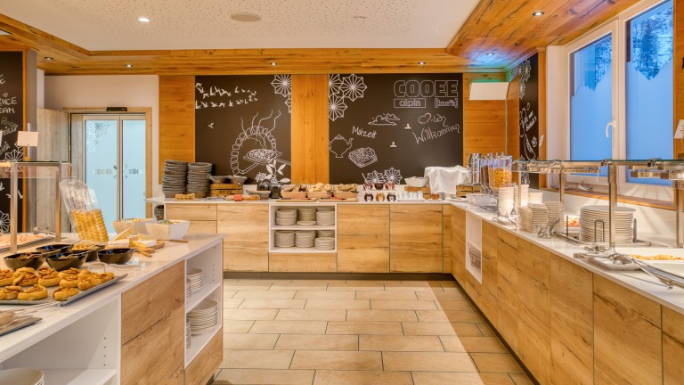 Onbijtbuffet - COOEE alpin Hotel Bad Kleinkirchheim