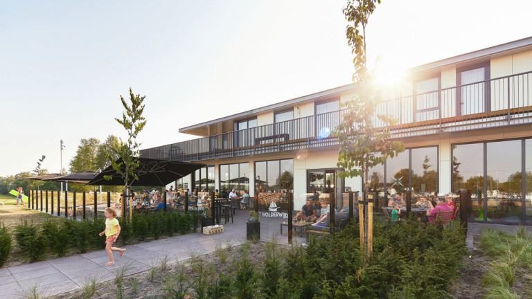 Terrasse - RCN Vakantiepark Zeewolde