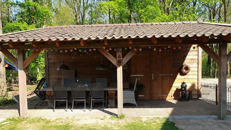 Terras - Bed and Breakfast Aan de Beek Arcen
