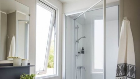Badezimmer - RCN Vakantiepark de Potten